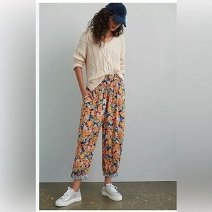 Anthropologie Shari Harem Pants - size medium